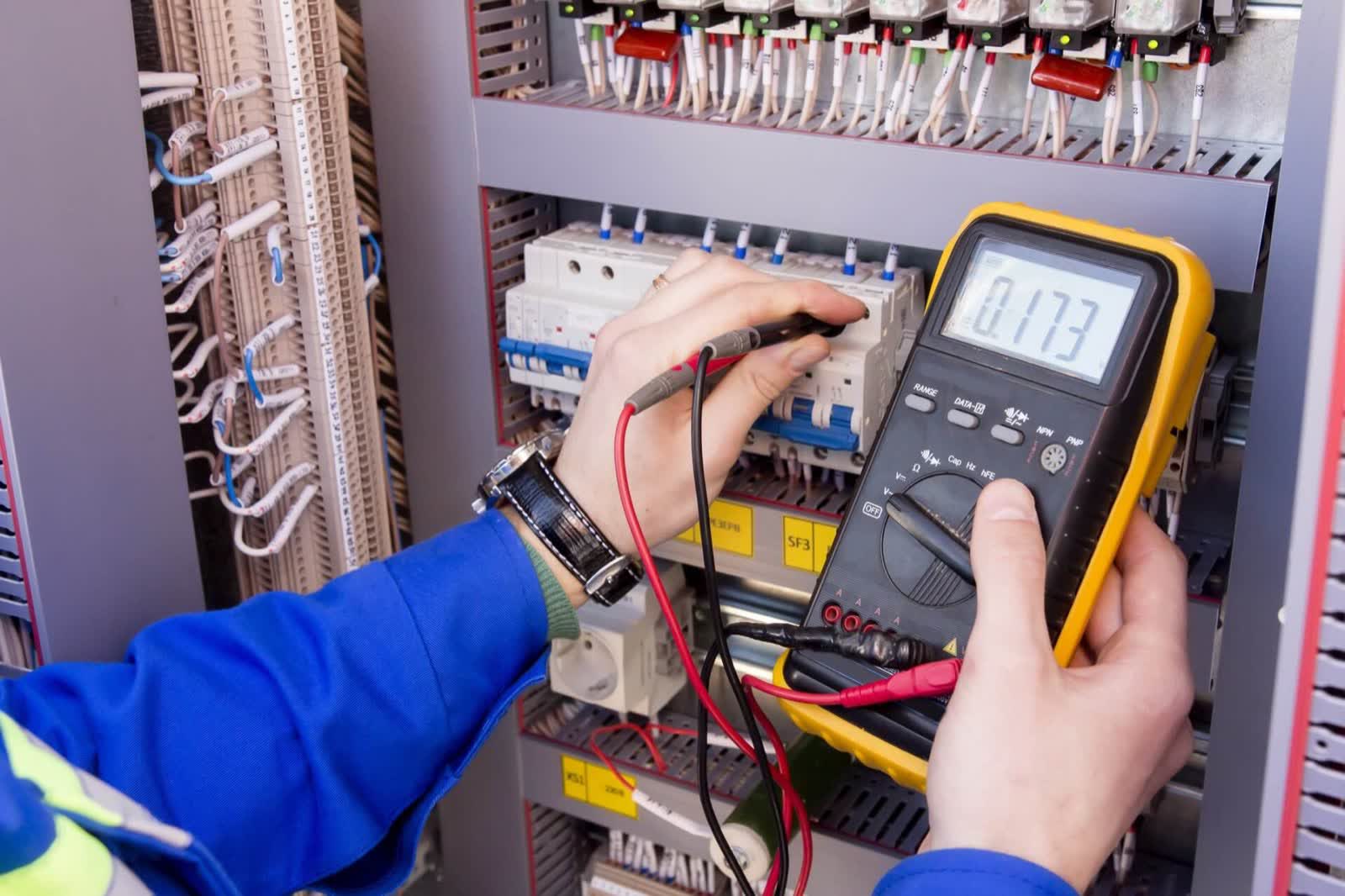 Standby generator connection serving a commercial building